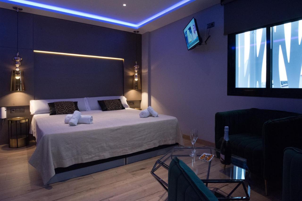 Daos Suites & Terrace Marbella Eksteriør bilde