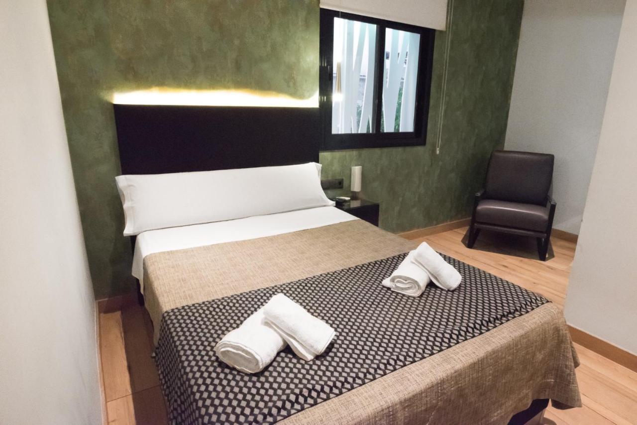 Daos Suites & Terrace Marbella Eksteriør bilde