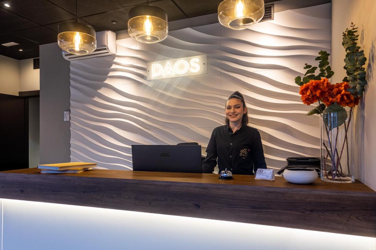 Daos Suites & Terrace Marbella Eksteriør bilde