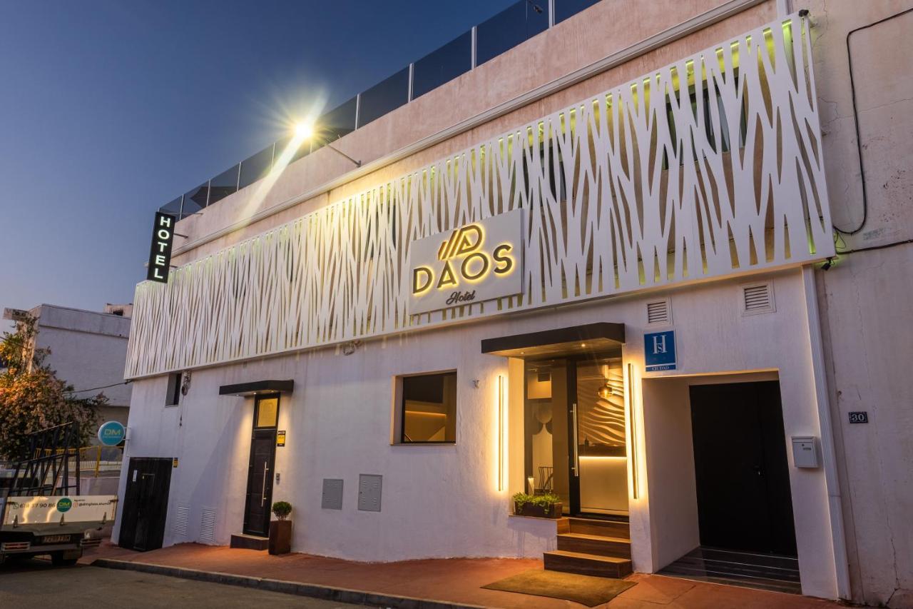 Daos Suites & Terrace Marbella Eksteriør bilde