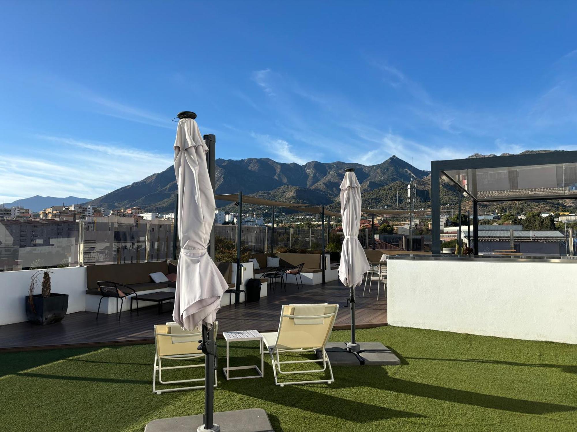 Daos Suites & Terrace Marbella Eksteriør bilde