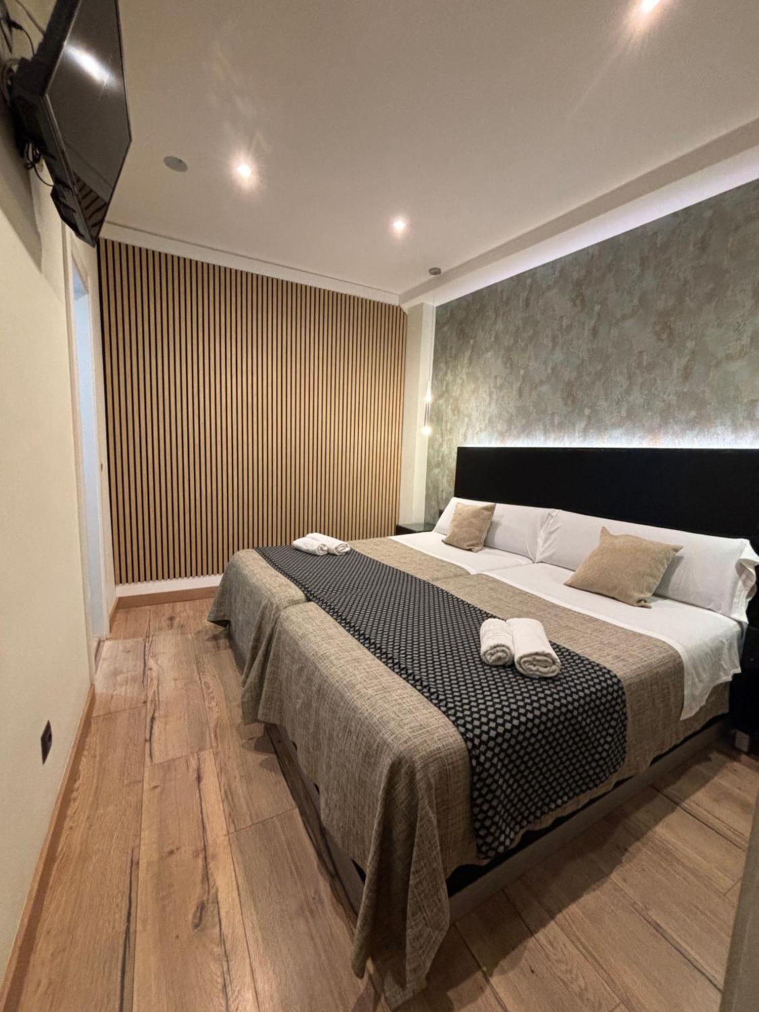 Daos Suites & Terrace Marbella Eksteriør bilde